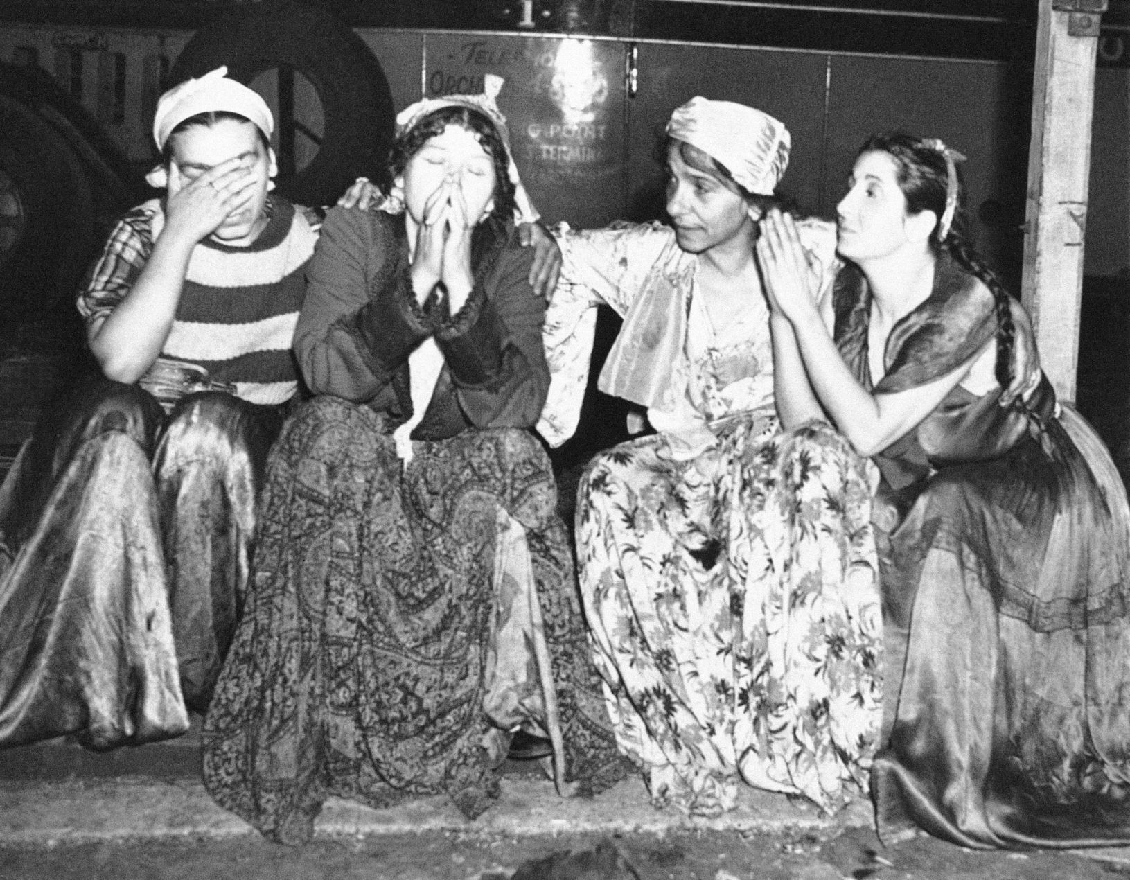 1938: nomadic people